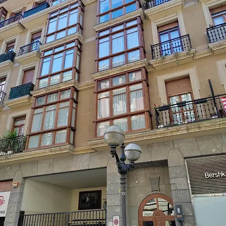 民宿 Con Bano Privado En El Centro De *